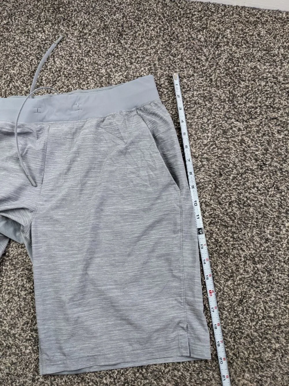 Lululemon Shorts T.H.E. Short 9" Linerless Heather Sea Salt Gray Mens Medium - Picture 7 of 7